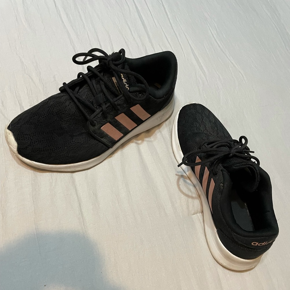 Adidas sneakers size 5.5